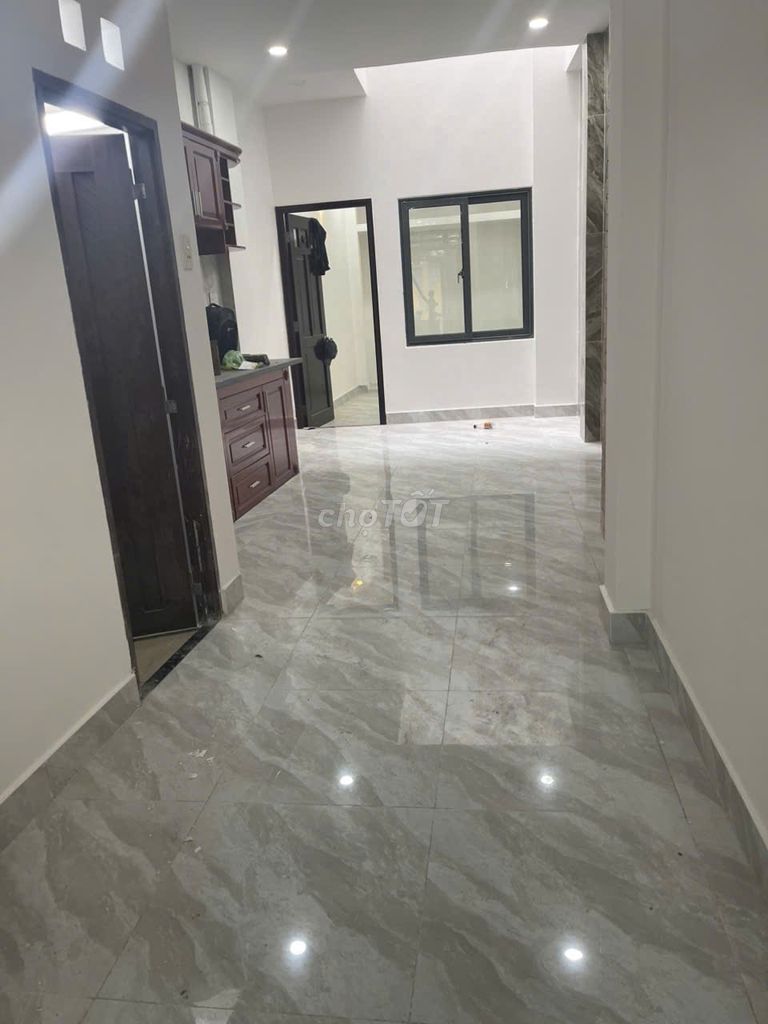 Nguyễn Thái Sơn(7) area (4.5 x22 m)) 3 floor 5 bedroom 5 wwc