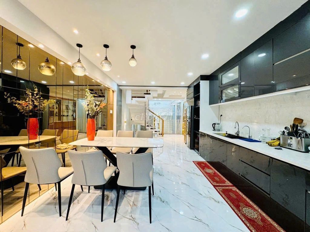 for rent: 68/ Nguyễn Tư Giản, District 12, Gò Vấp.