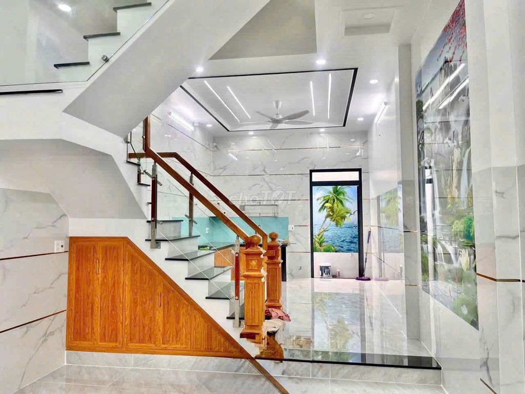 House 1 floats 3 blocks out of 55 Tây Lân Bình Tân
