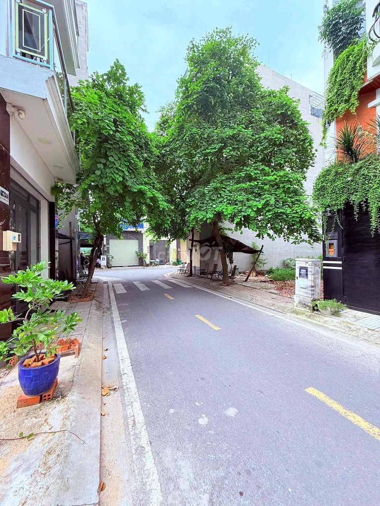Superclies — elevators — 5 bedrooms, 6 toilets — Highway 1 A,Bình Tân