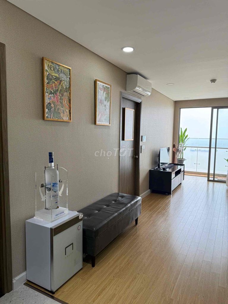 Rent the apartment. One bedroom. One sky89 toilet.