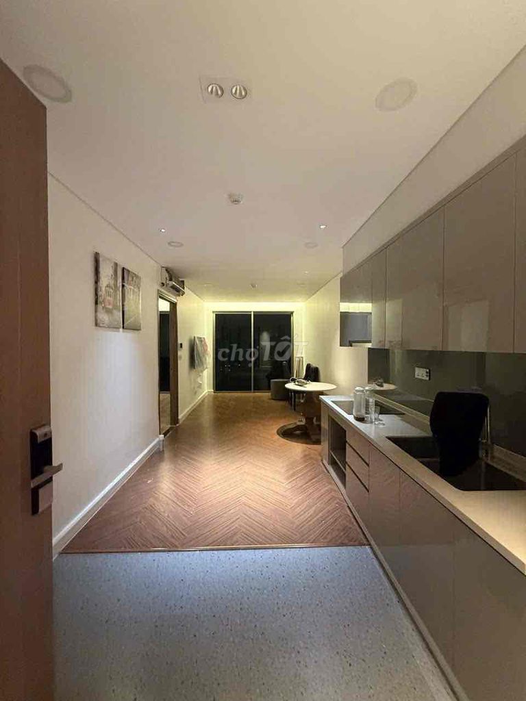 Rent the apartment. One bedroom. One sky89 toilet.