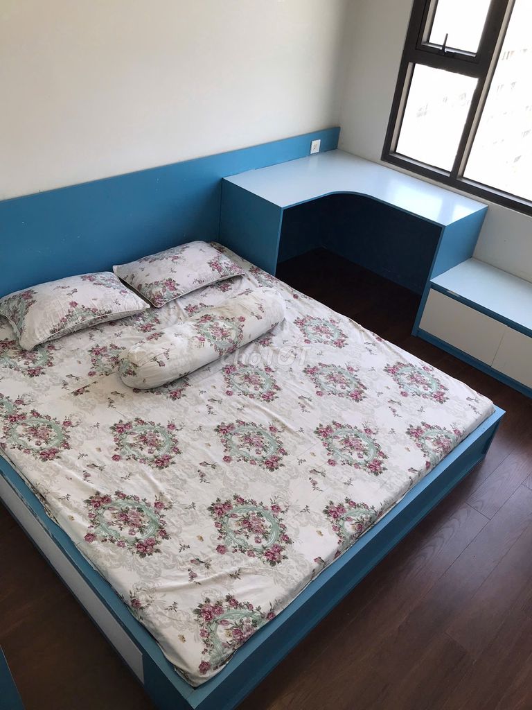 share rooms in the picity apartment 2 bedrooms full of furniture 5.5 million a month.