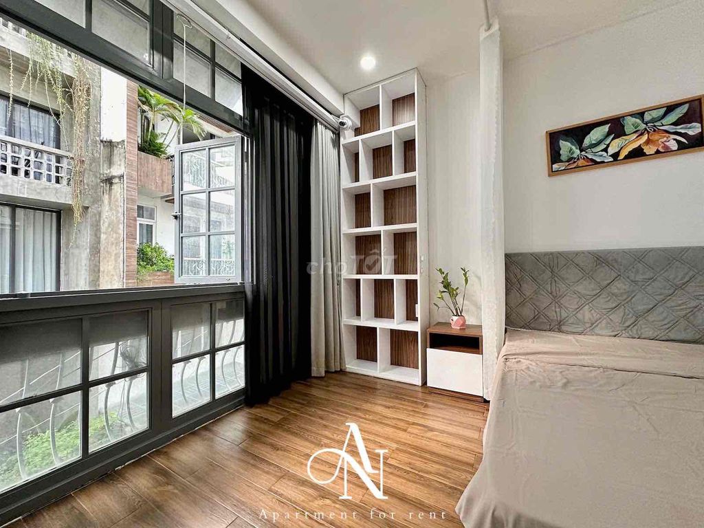 apartment 1 bedroom - large window - cool - generous - right Nguyễn Cửu Vân