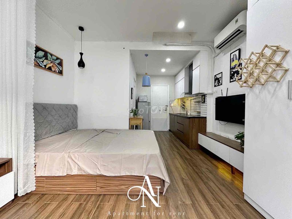 apartment 1 bedroom - large window - cool - generous - right Nguyễn Cửu Vân