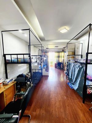 Women's dorm -- full comfort -- right in the bank residence -- ufret