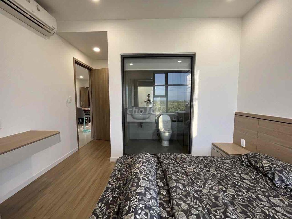 We'll rent Three Bedrooms, three bathrooms, full of furniture 12 million a month.