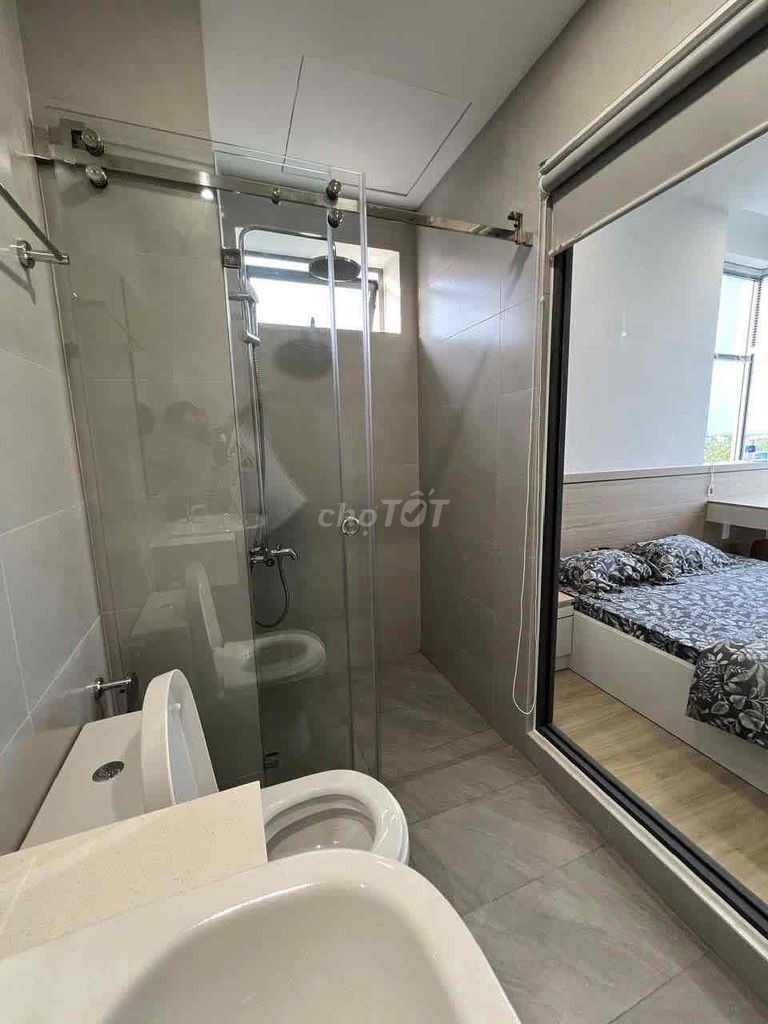 We'll rent Three Bedrooms, three bathrooms, full of furniture 12 million a month.
