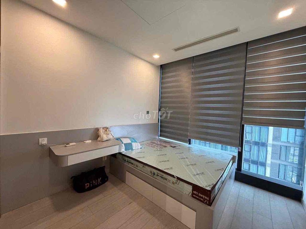 Hot three lipstick-- three bedrooms 118 M2view bittoleco River-- 52 million sacks pql