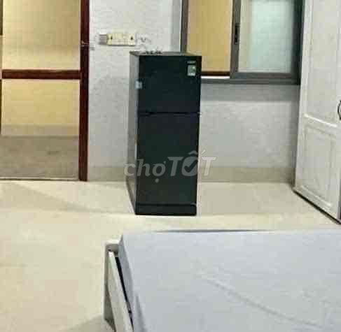 $3.99 million a month in the studio. 25 meters, Phan Xích Long.