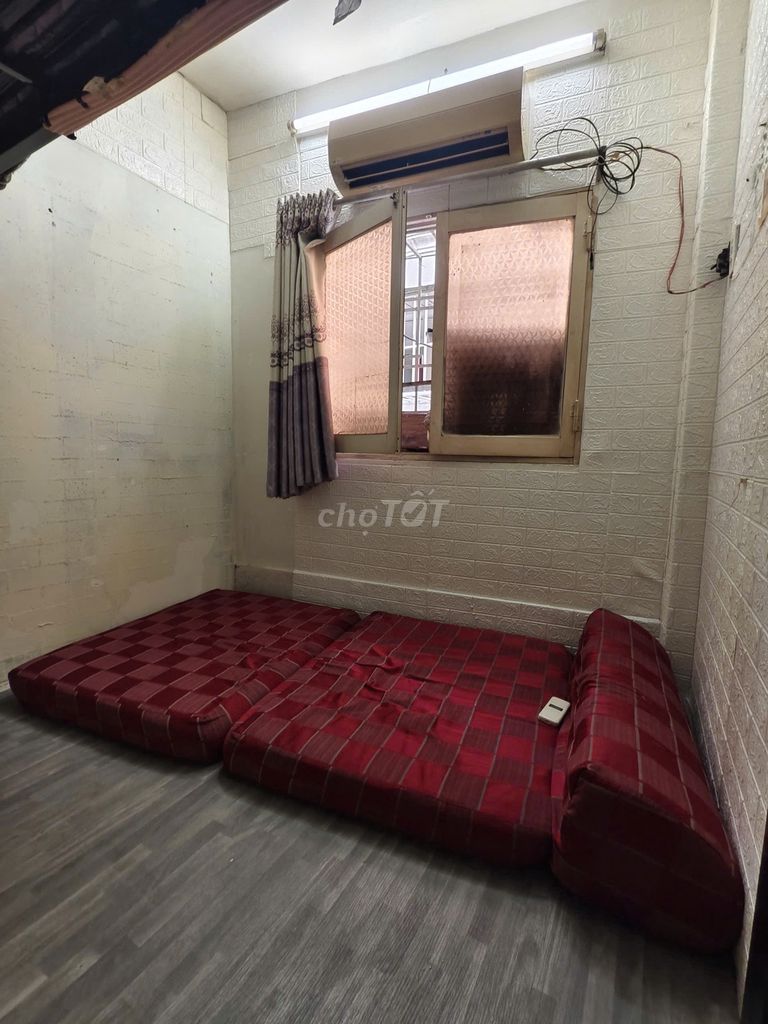 The Hồ Văn Huê House. One floor, one floor.