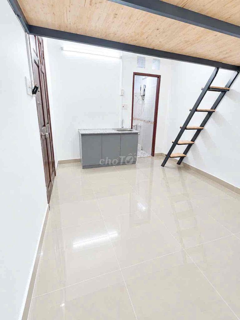 Rent the elevator 30 m2 Nguyễn Văn Lượng.
