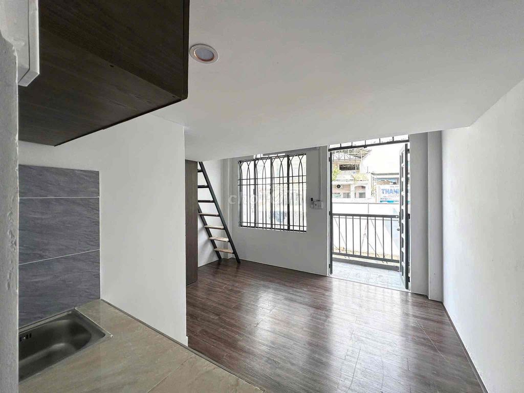 Rent the balcony guard room near the new market aeon Tân Phú cans of long