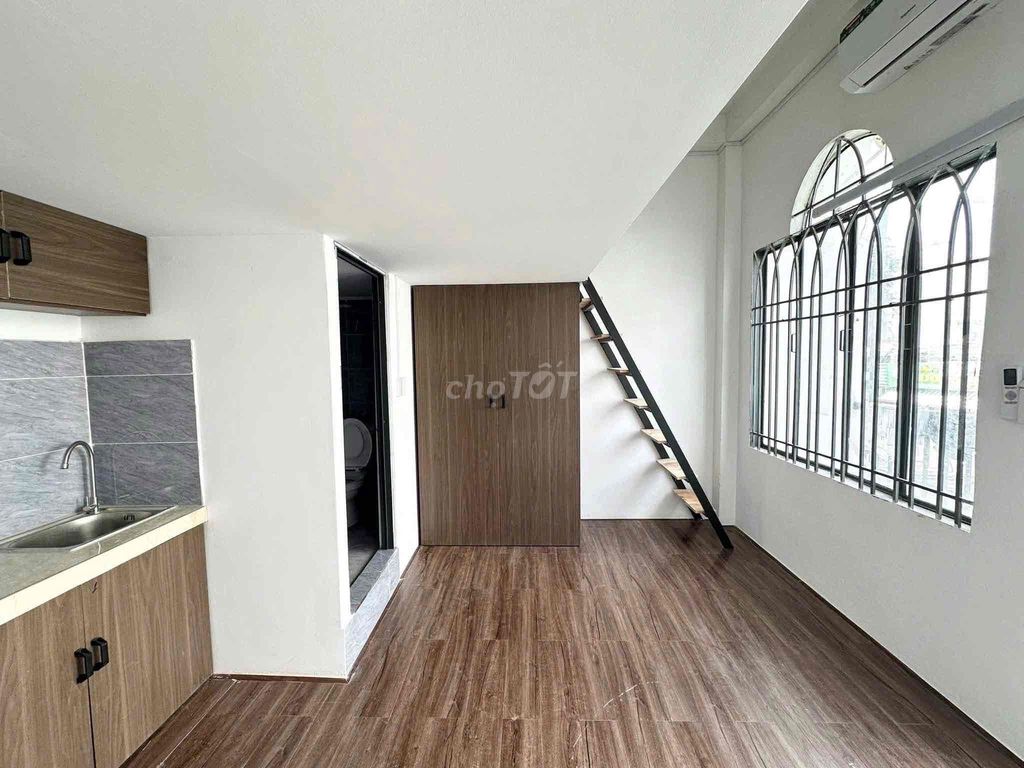 Rent the balcony guard room near the new market aeon Tân Phú cans of long