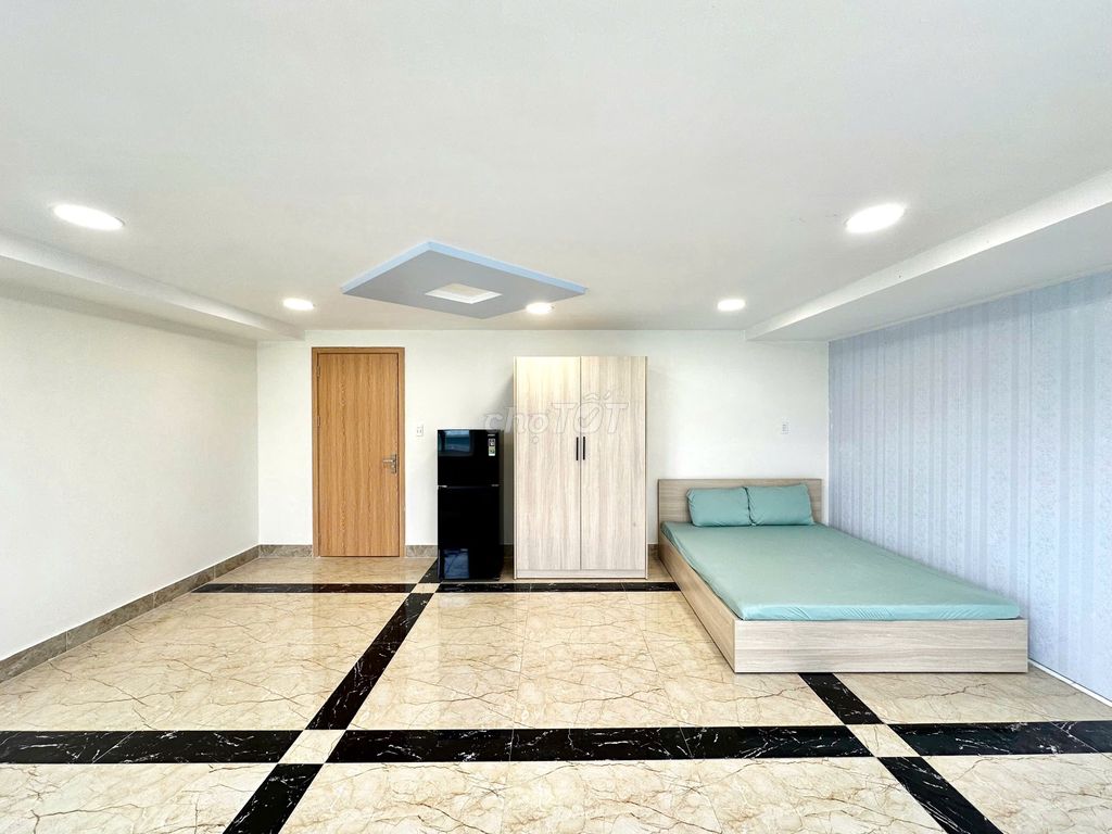 Studio 40 meters, 2 super-free windows, Tạ Quang Bửu near District 8 parking lot.