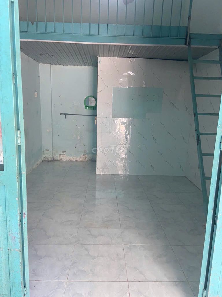 Rent the whole Trần Thị Hè Inn.