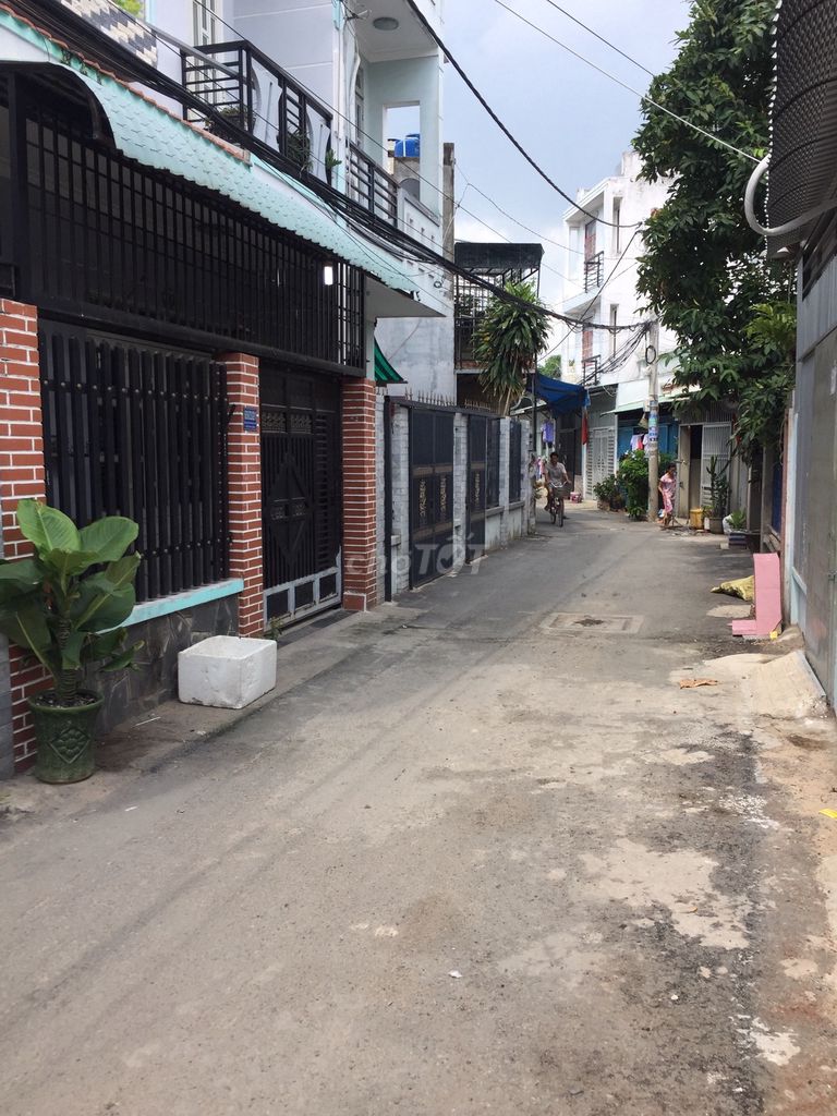 Rent the whole Trần Thị Hè Inn.