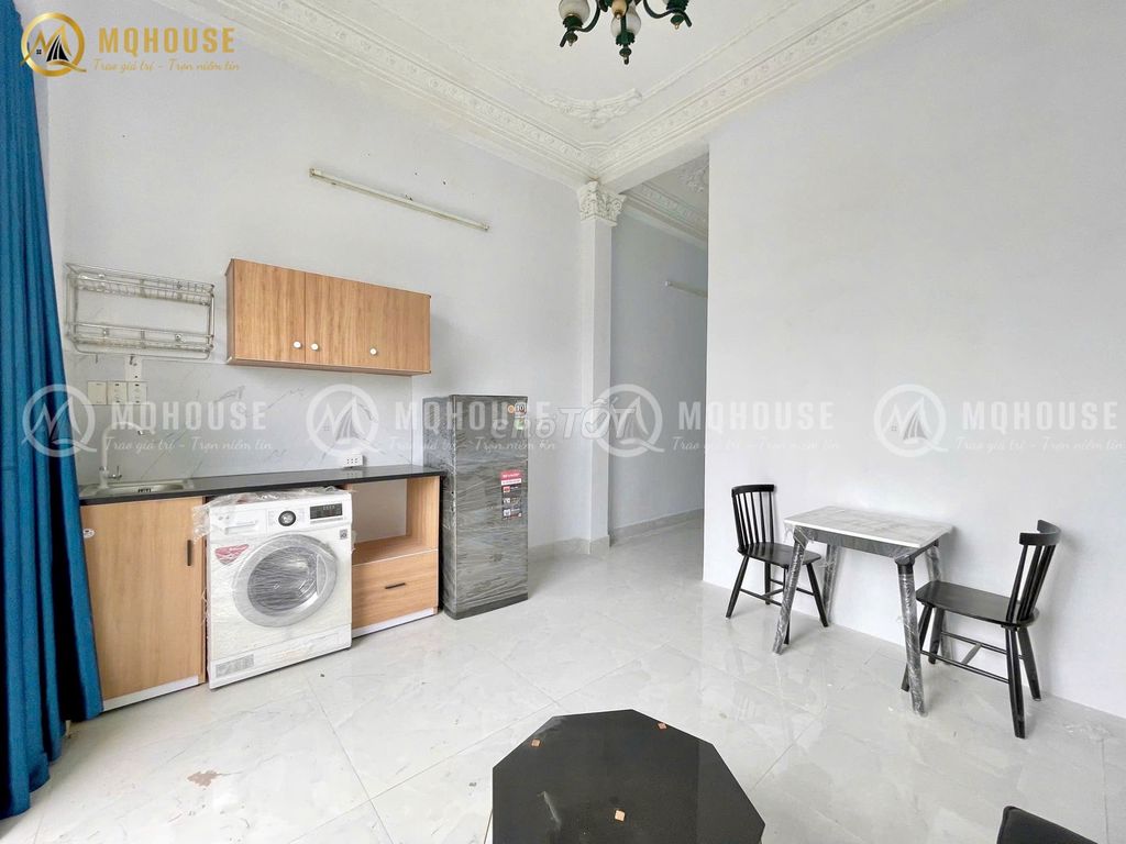 apartment 1 full balcony bedroom near ewtown Tân Bình