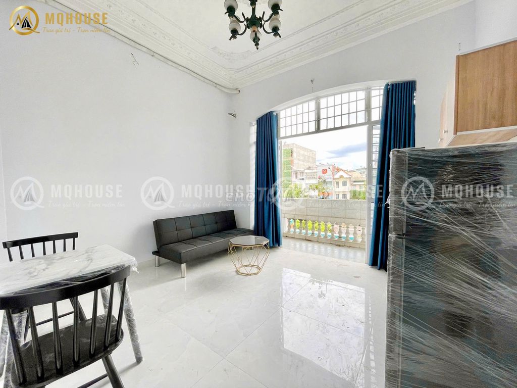 apartment 1 full balcony bedroom near ewtown Tân Bình