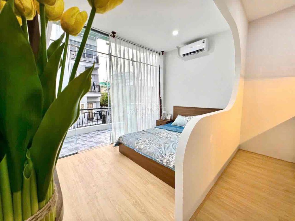 Rent a balcony studio -- Hoàng Diệu private washing machine, District 4