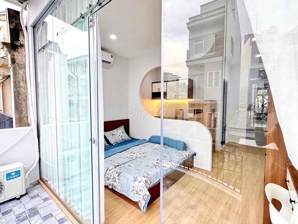 Rent a balcony studio -- Hoàng Diệu private washing machine, District 4