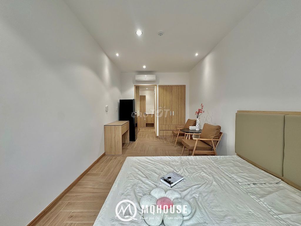 The open balcony studio apartment - full interior