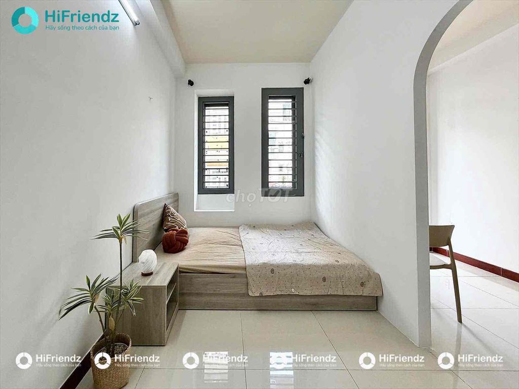 Super. One bedroom with Bancol separates the new kitchen.