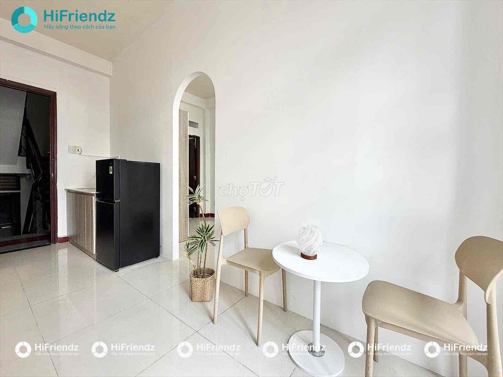 Super. One bedroom with Bancol separates the new kitchen.