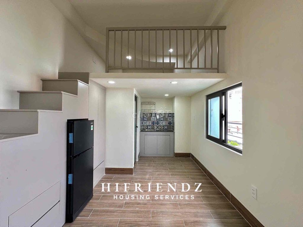 The apartment has a new full interior building near the seventh district financial college Masketing.