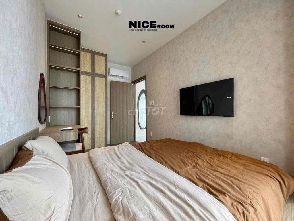 A white tone bedroom be – the broad living room - near the three-bard bridge, District 1