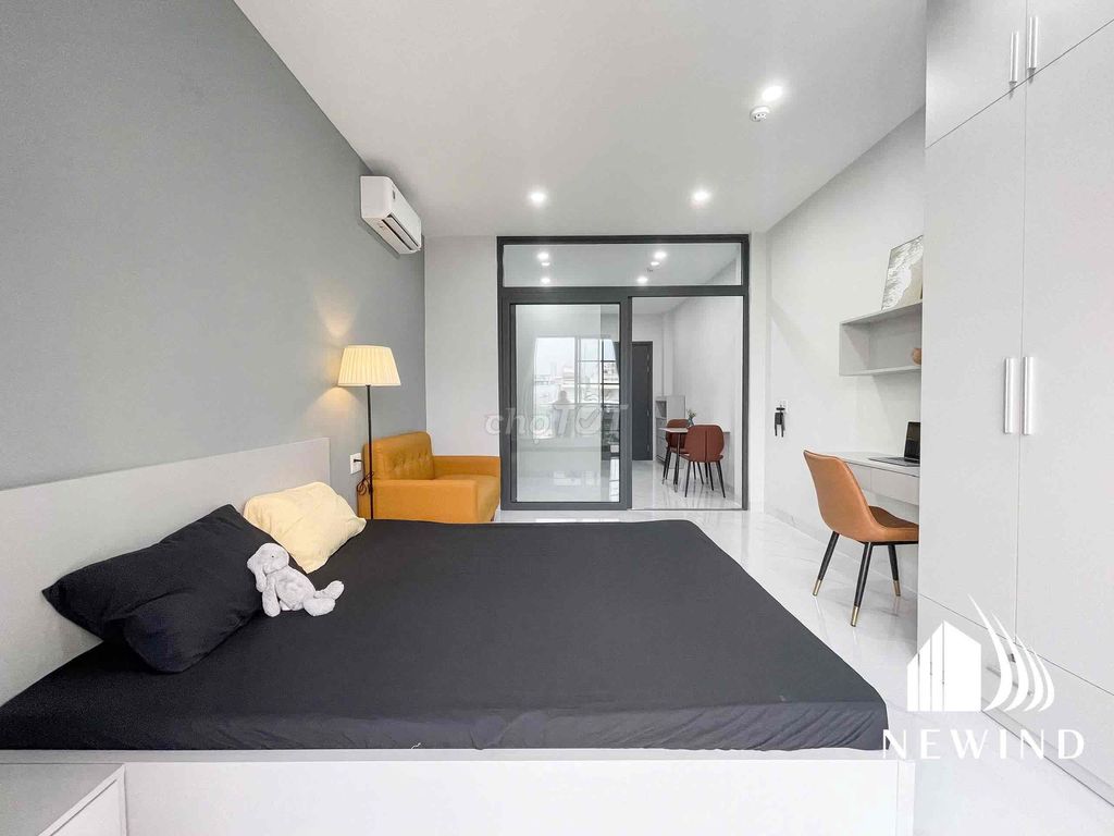 The 1st Bedroom of Bancon Full new seven percent in the Erebor District Seven.
