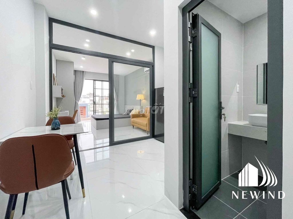 The 1st Bedroom of Bancon Full new seven percent in the Erebor District Seven.