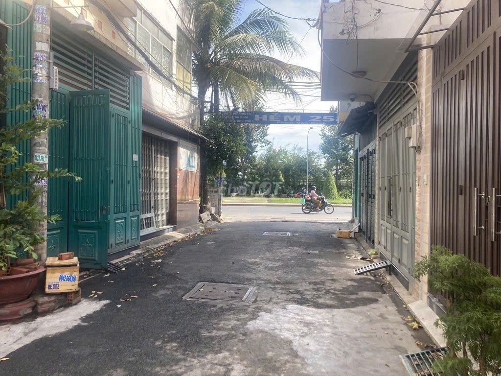 for rent: 258/ Phạm Văn Bạch, District 15, Tân Bình district.