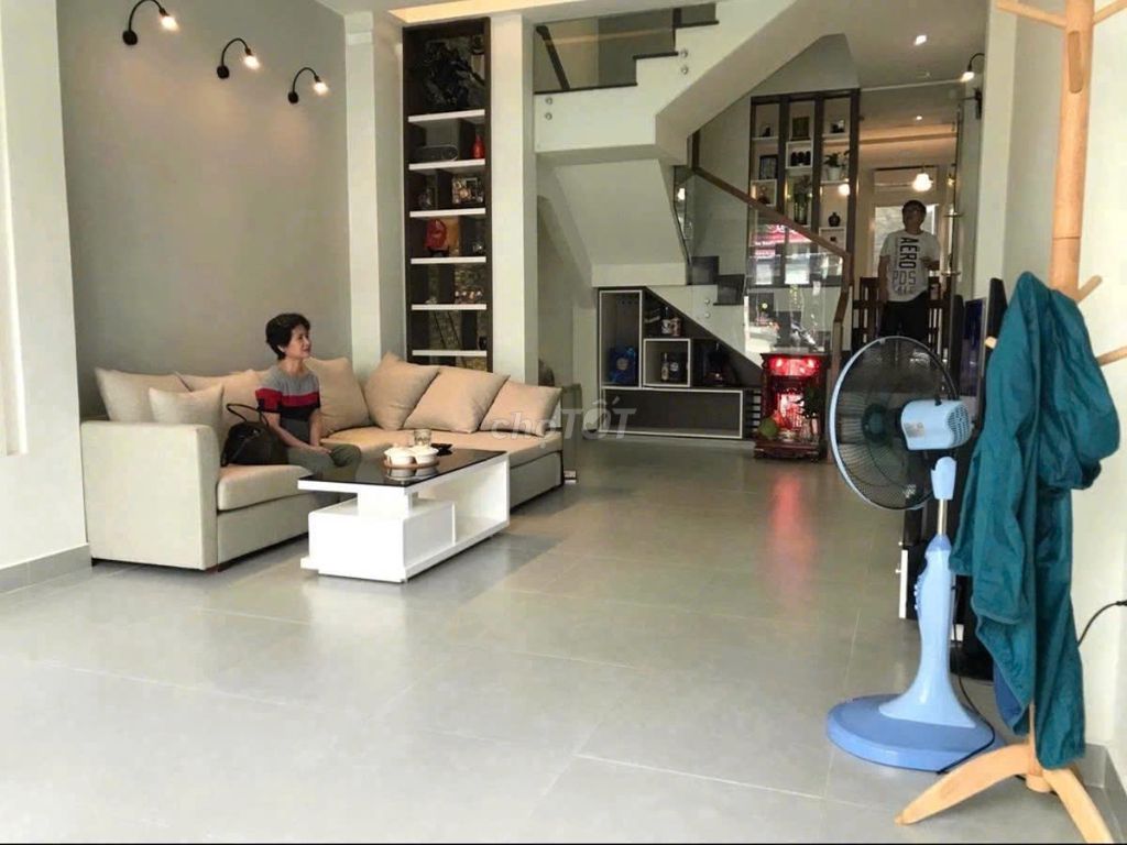 for rent: Đinh Bộ Lĩnh, District 26, Bình Thạnh.