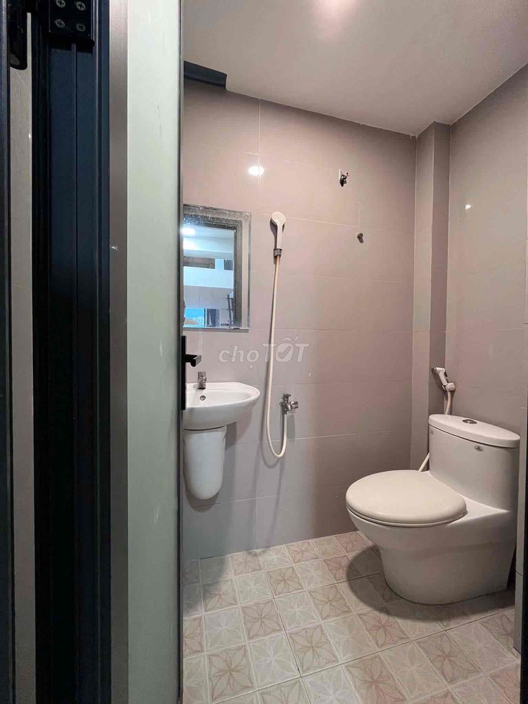 One open balcony bedroom near ulf sgu tdt rmit 5 district 3