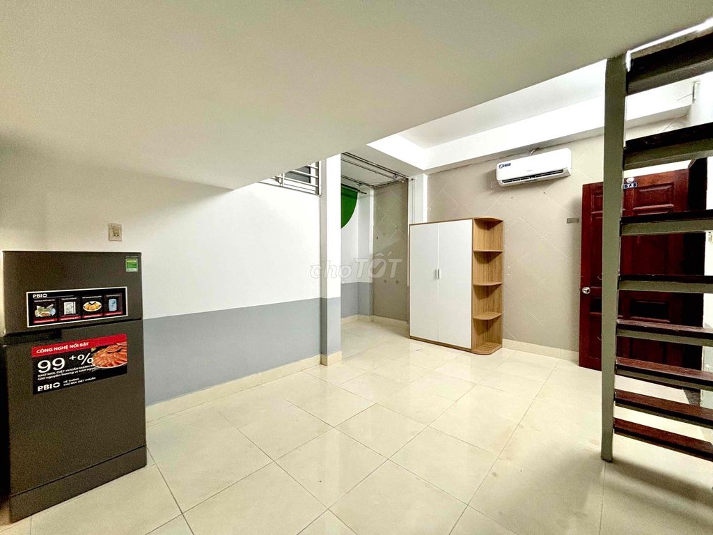 Full ground interior 40 meters wide, private washing machine - near 340 kx-4.