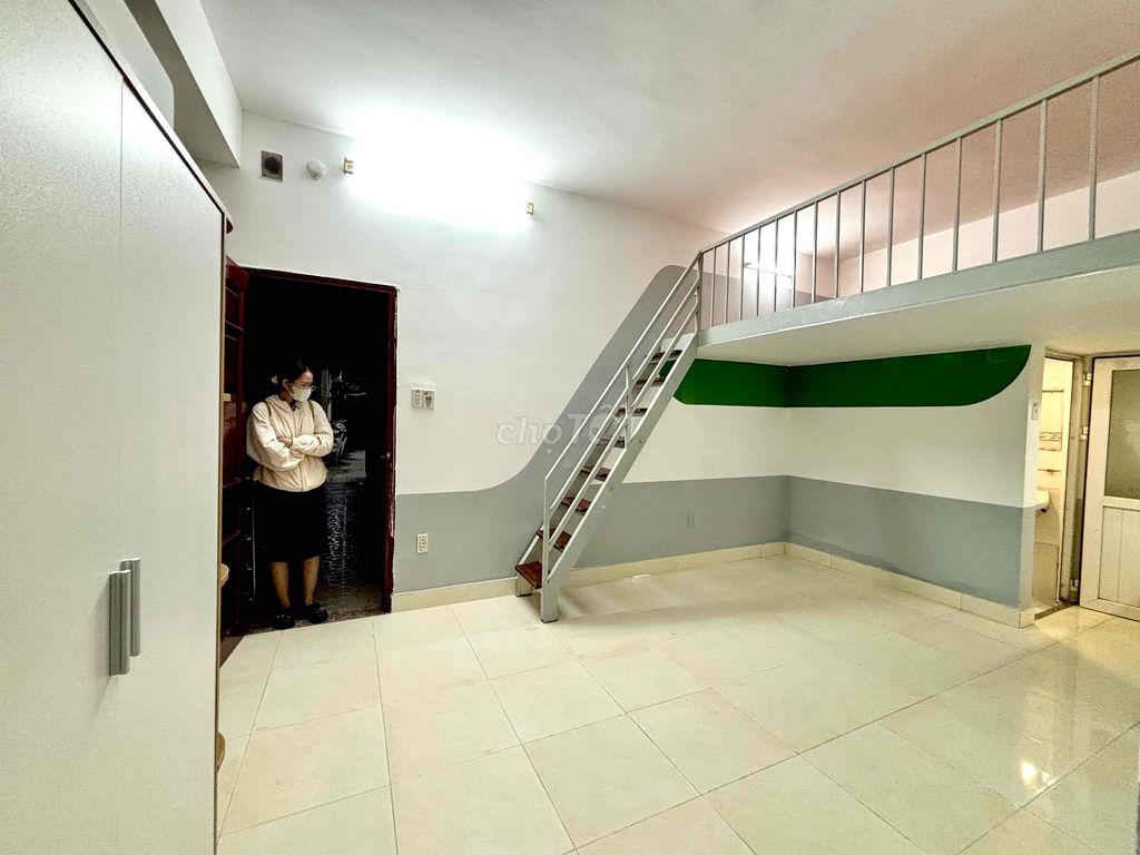 Full ground interior 40 meters wide, private washing machine - near 340 kx-4.