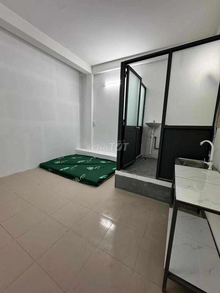 The Tân Phú hotel is cheap.
