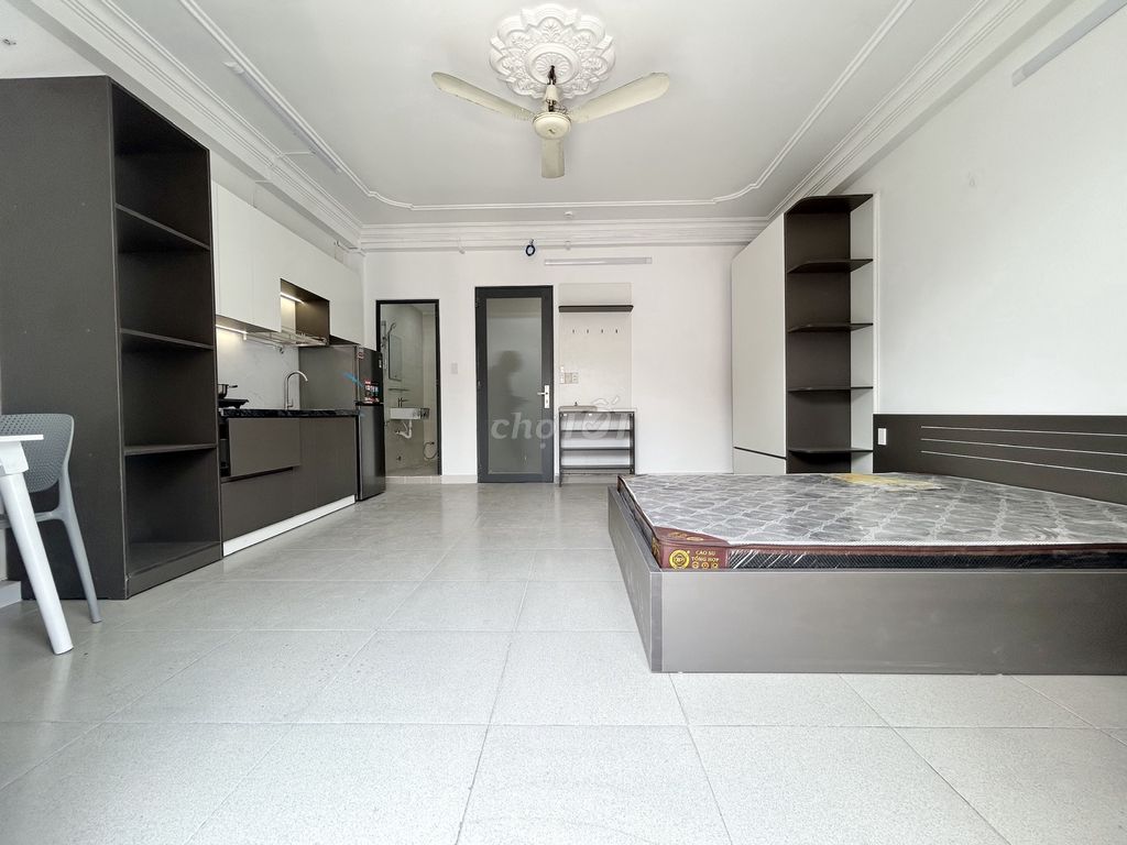 Supercol apartment product -- elevators -- the back-up block.