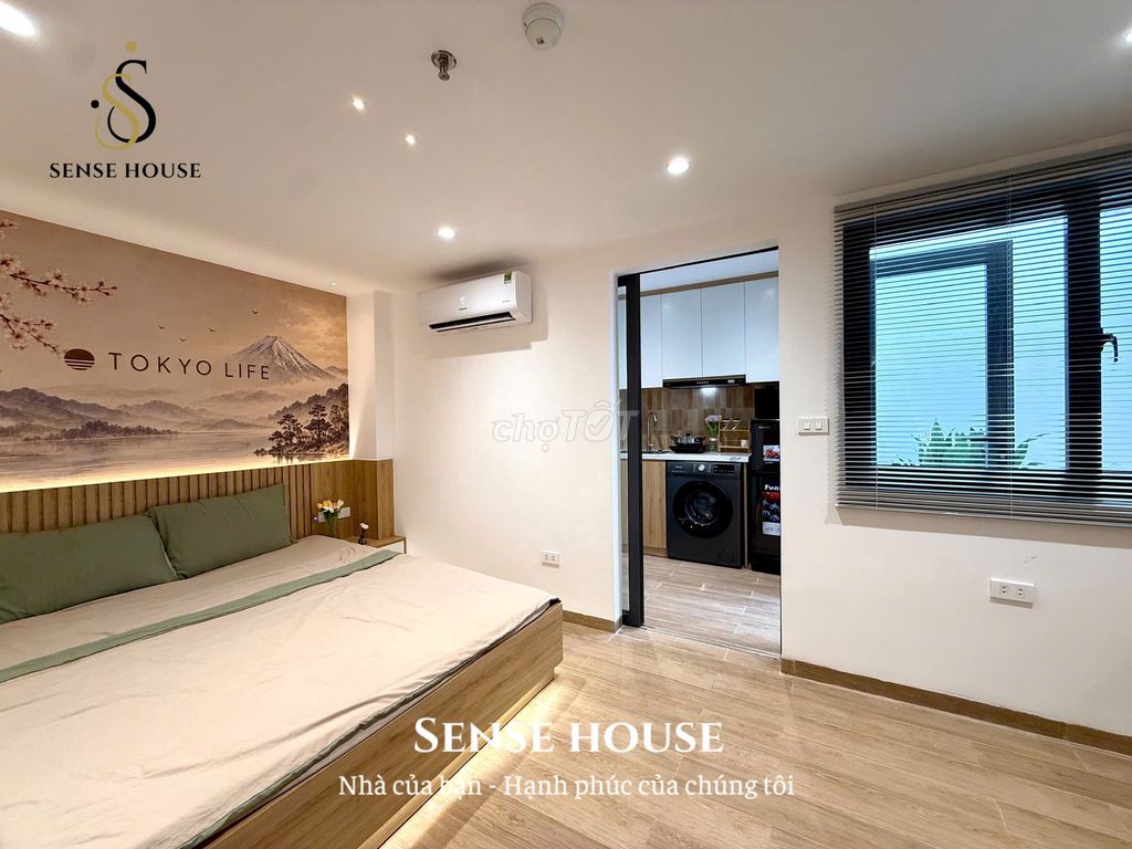 Master himself, one bedroom with a yard, 35 meters, high-end furniture, right in!!!!