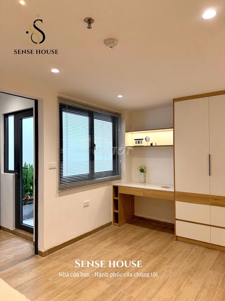 Master himself, one bedroom with a yard, 35 meters, high-end furniture, right in!!!!