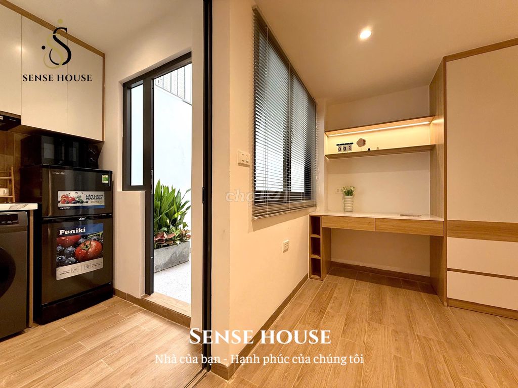 Master himself, one bedroom with a yard, 35 meters, high-end furniture, right in!!!!