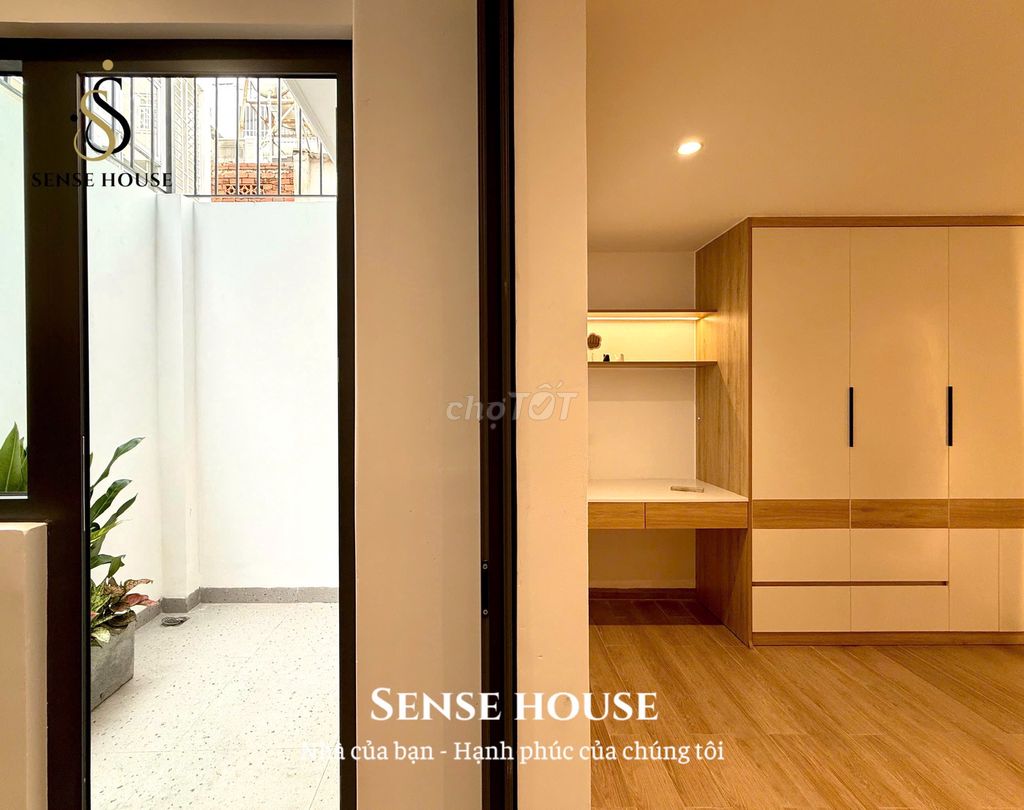 Master himself, one bedroom with a yard, 35 meters, high-end furniture, right in!!!!