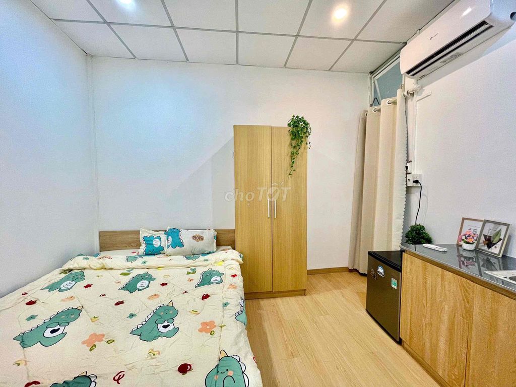 The studio is full of cheap interiors that fit svien, nvvp right on the Third.