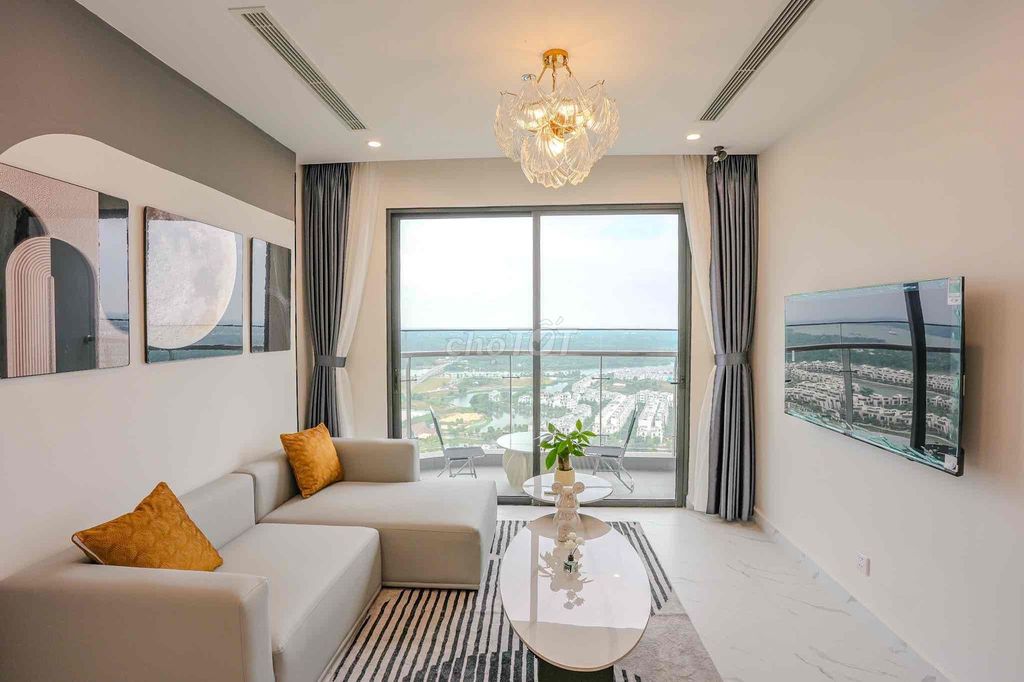 We'll rent out the Vinhomes Grand Park bedroom at 4 million.