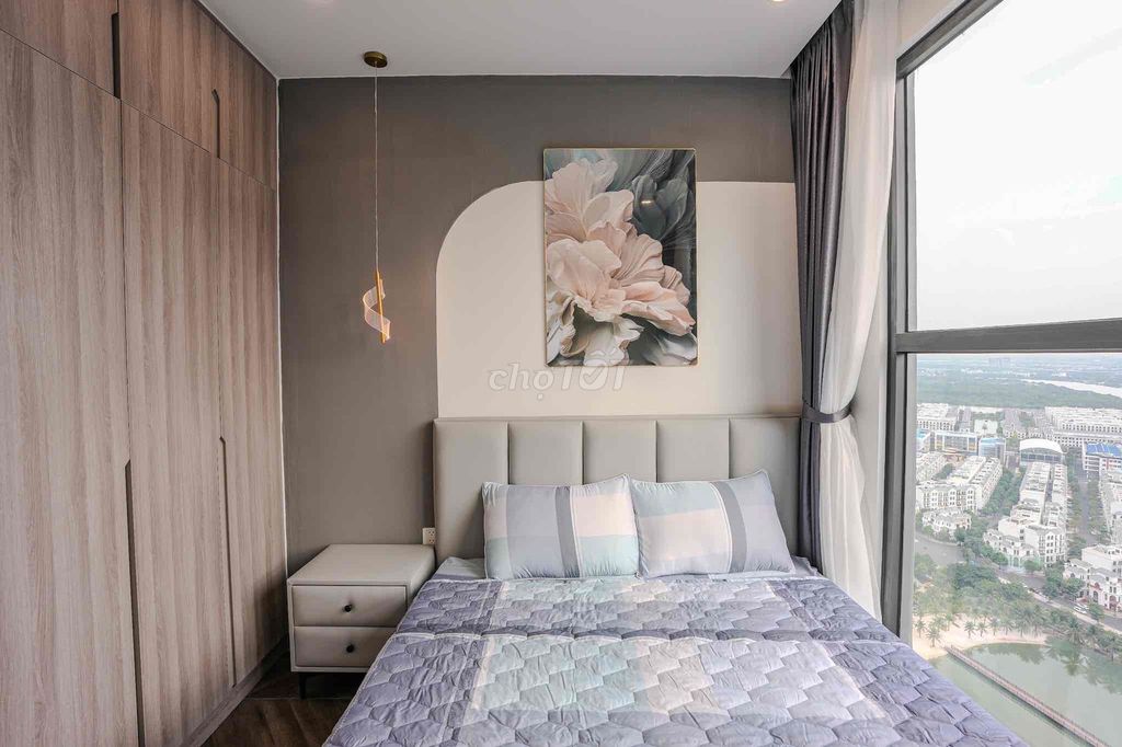 We'll rent out the Vinhomes Grand Park bedroom at 4 million.