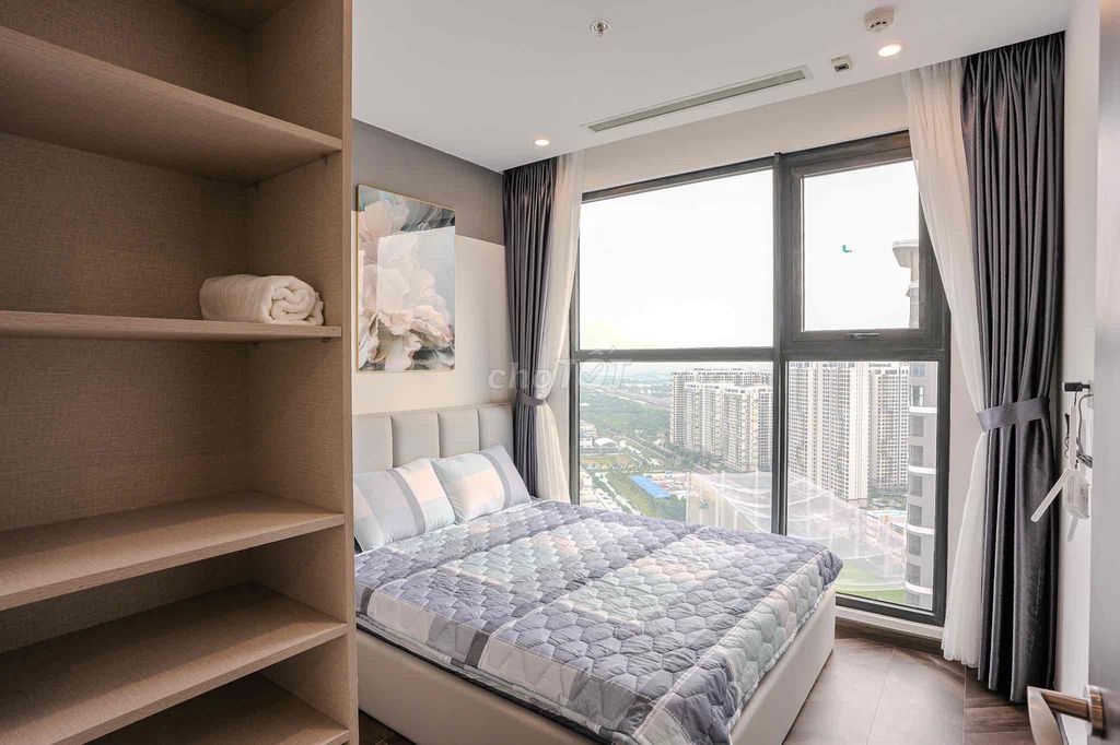 We'll rent out the Vinhomes Grand Park bedroom at 4 million.