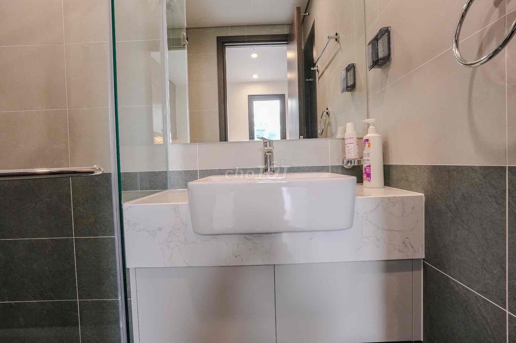 We'll rent out the Vinhomes Grand Park bedroom at 4 million.