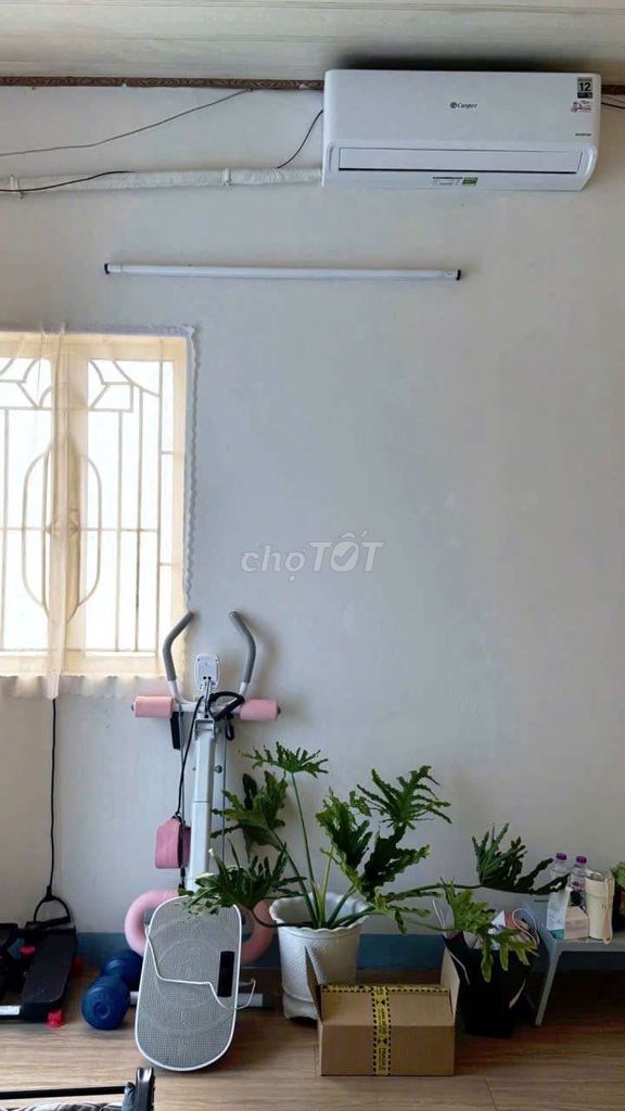 Rent the house with the interior, basically clean.