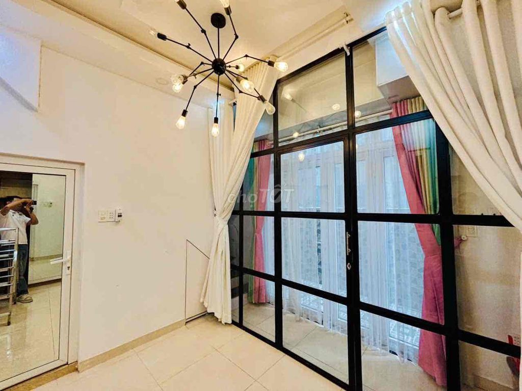 The Bàn CờBàn Cờ Road Rent.